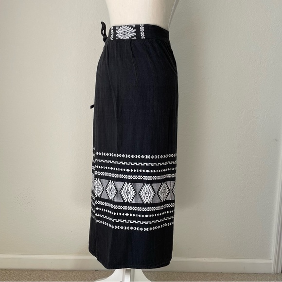 VINTAGE WOVEN COTTON EMBROIDERED MAXI MIDI WRAP SKIRT - Picture 4 of 11